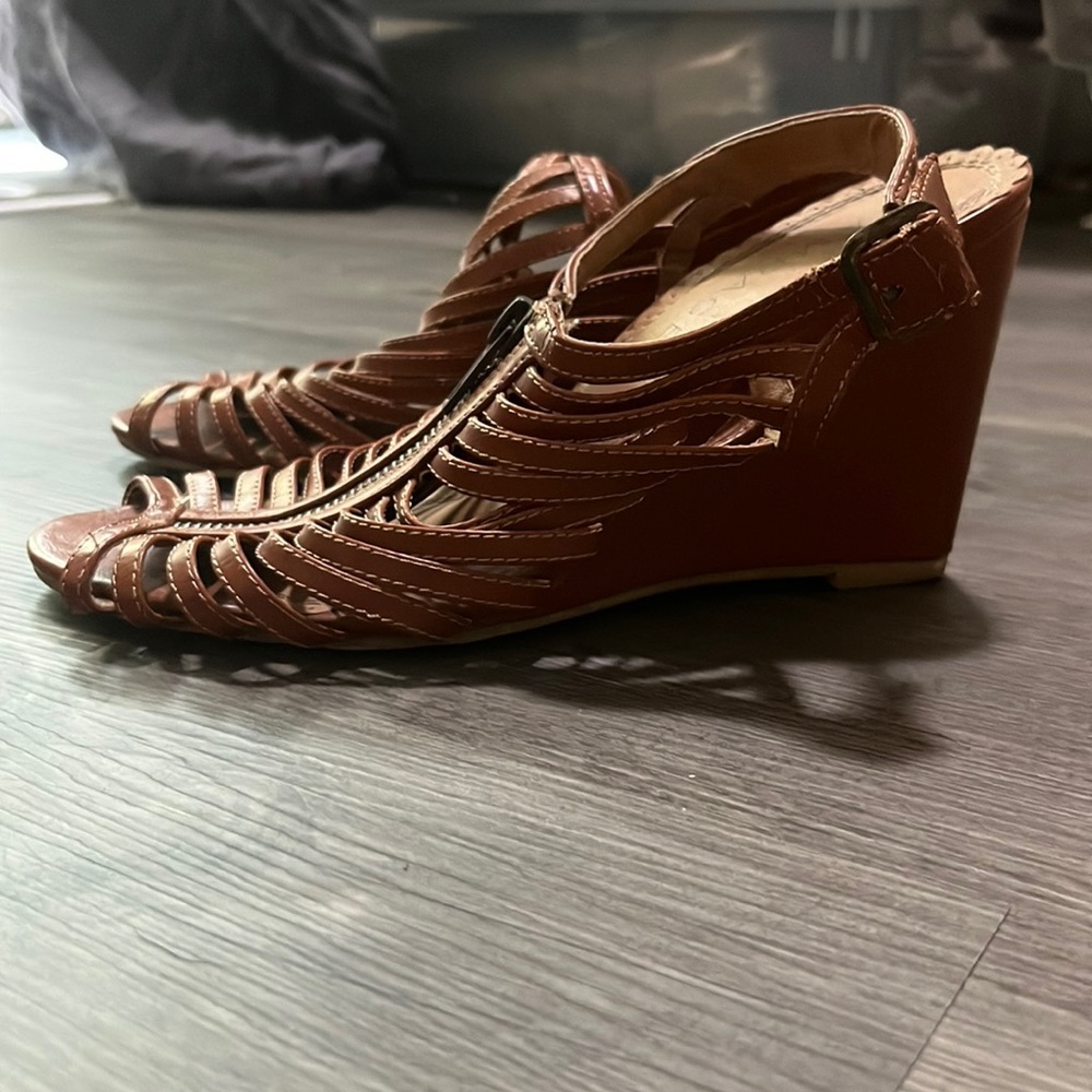 Size 8 Rampage wedge heels